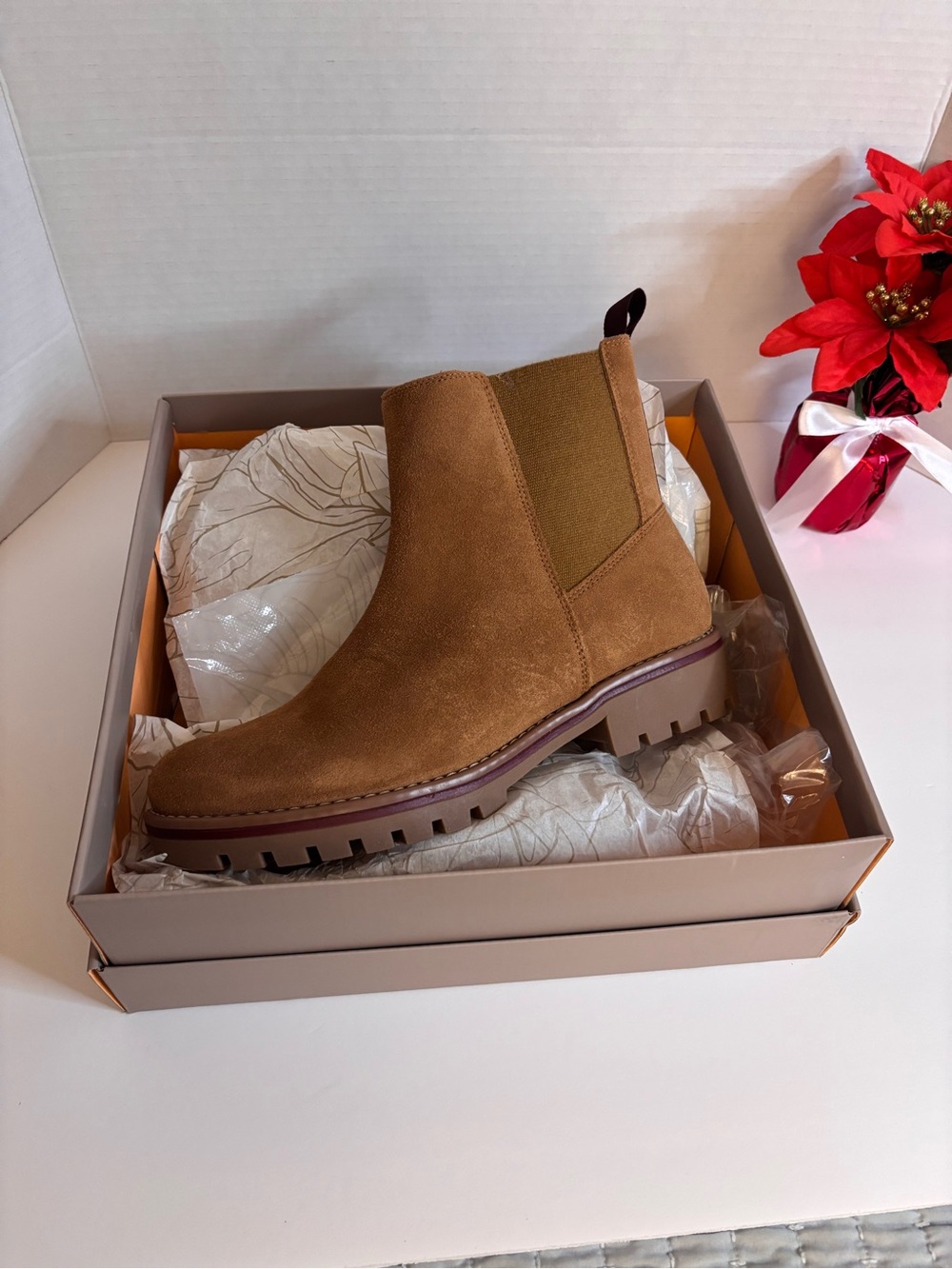 Crown Vintage Tan Suede Chelsea Boots Women's Size 8.5 NIB Brand New - Picture 8 of 8